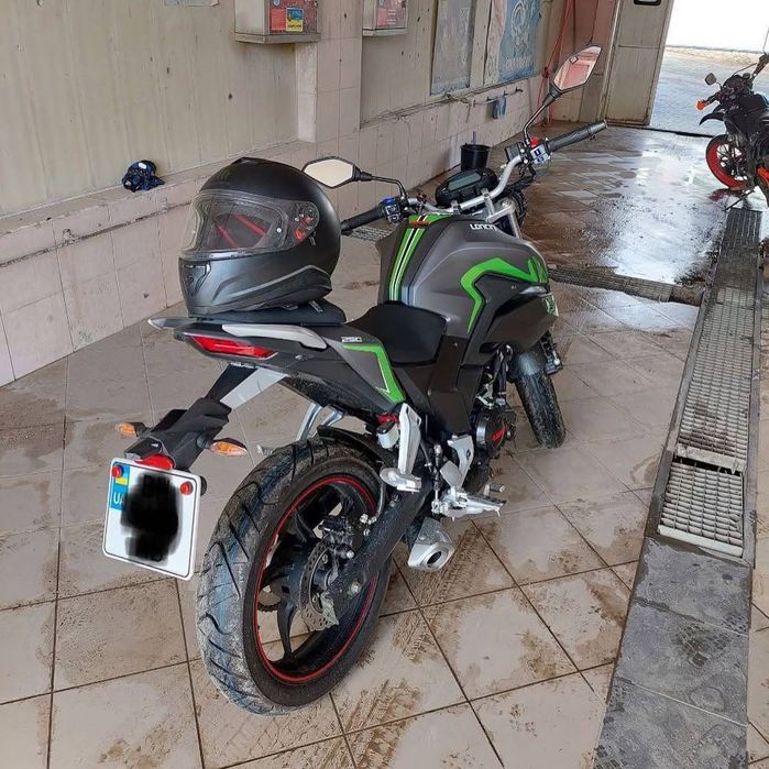 Loncin 250 спортбайк на ходу