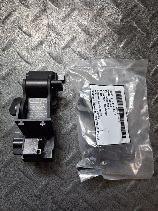 Комплект кріплення для ПНБ PVS 7/14 Norotos NVG RHINO II Helmet Mount