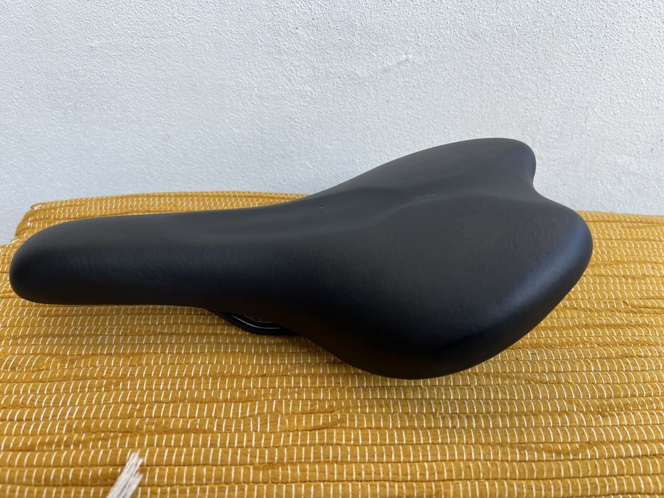 Assentos de bicicleta de BTT e estrada