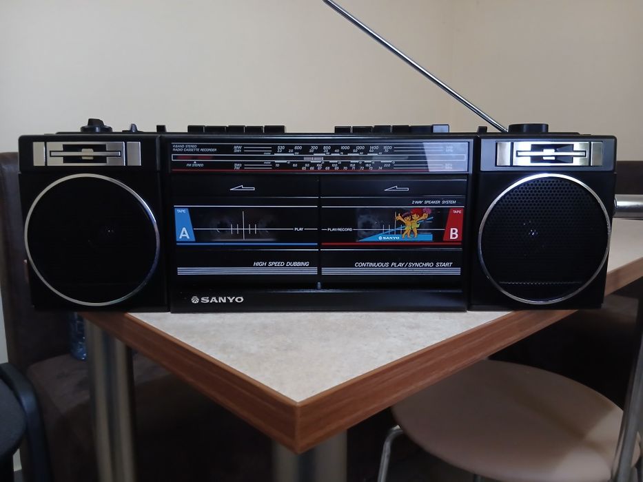 Магнітофон SANYO ідеальний стан!