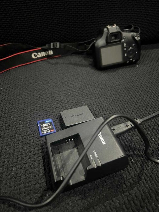 Câmara DSLR Canon 4000D