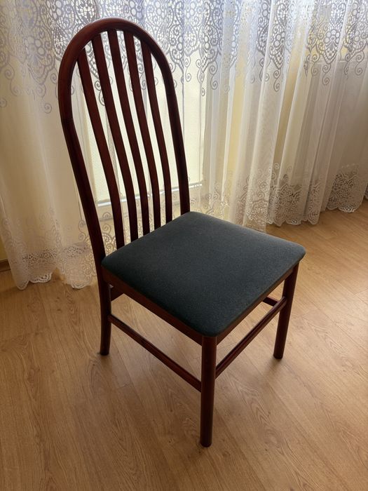 Krzesla tapicerowane