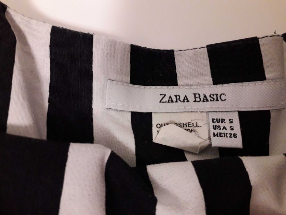 Saia estampada em preto e branco