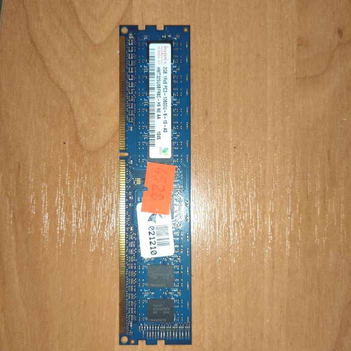 Память DDR3 1333Мгц 10600 Мб/с, Hynix