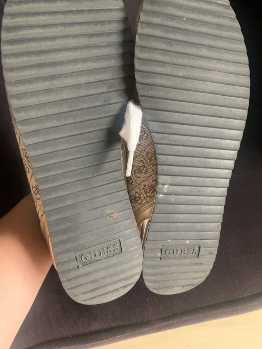 Buty jak  marki Guess beżowe