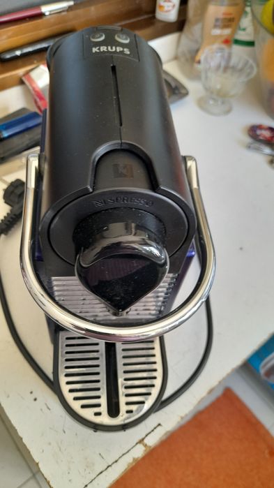 Vendo máquina de café pixie da nespresso