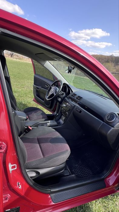 Продам авто Mazda 3
