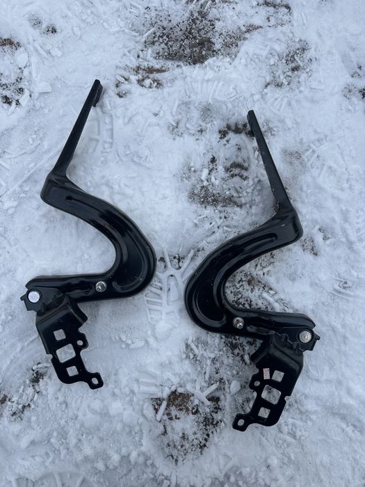 Петлі капота tesla Y