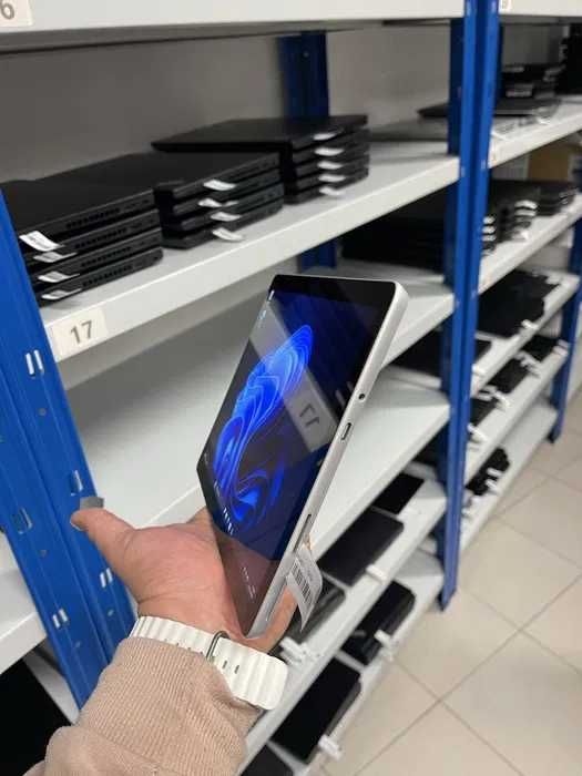 Microsoft Surface Go 8GB 128GB SSD 10" Touch Win10 | AmigoTech