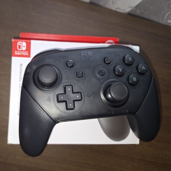 Nintendo Switch Pro контроллер з Японії, відмінний стан