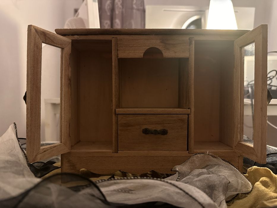 Mini Móvel Organizador de Madeira + Caixa Coração (Bijuteria/Artesanato).