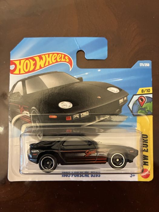 Hot Wheels Porsche 928 S preto