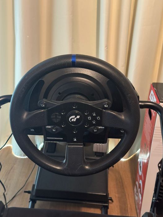 Thrustmaster T300RSGTEdition + NextLevelRacingGT LiteCockpit (Funchal)