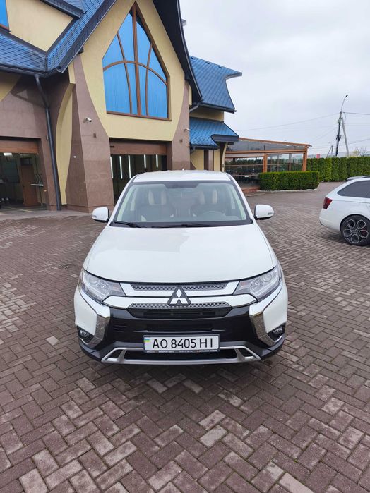 Mitsubishi Outlander 2022