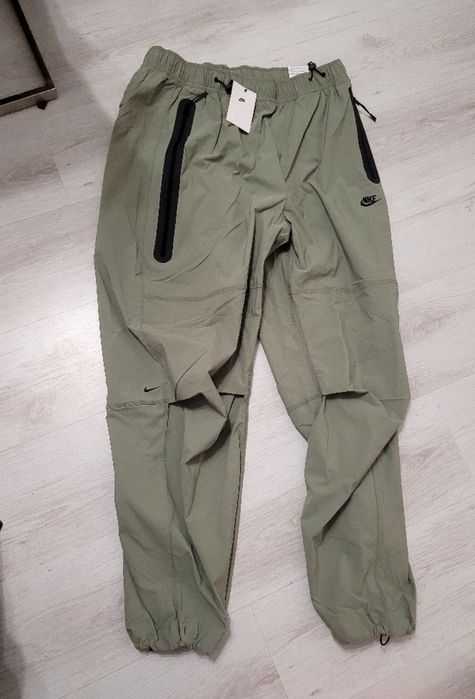 Костюм NIKE Sportswear Tech Woven новий original