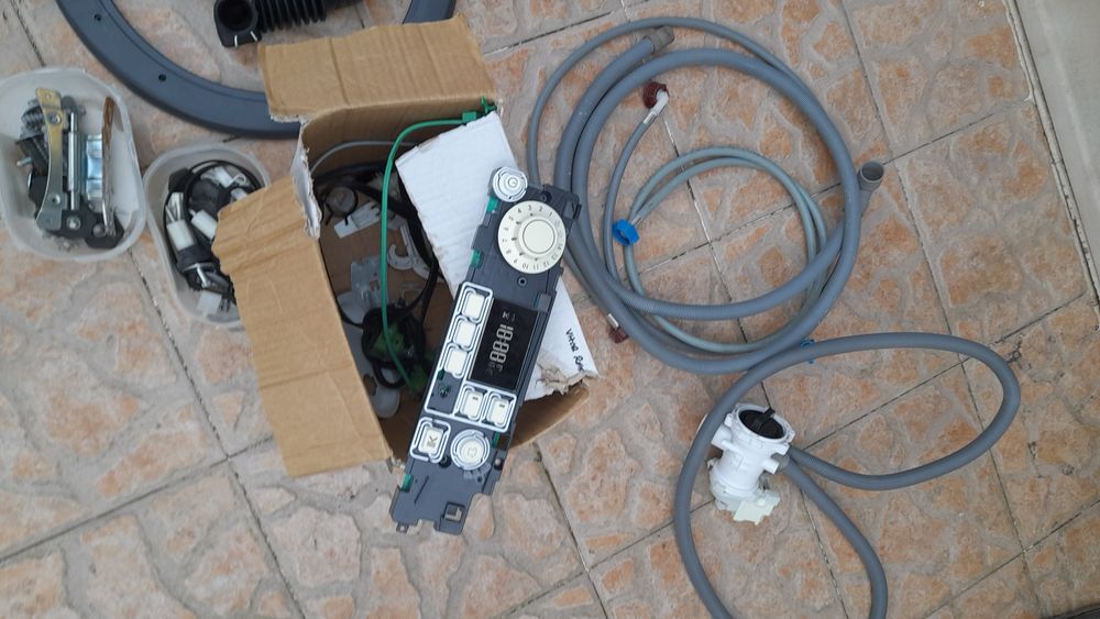 Lote de peças para máquinas Ariston Hotpoint lavar roupa.