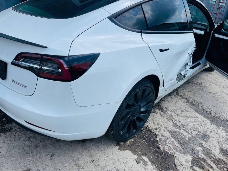 Розборка шрот Tesla 3 Тесла 3 Tesla model 3