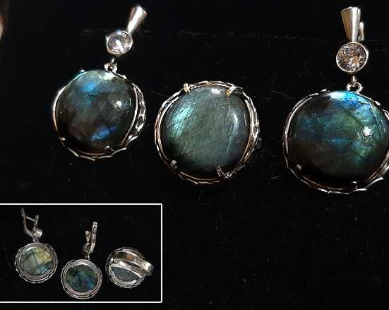 Сережки та каблучка з лабрадором.