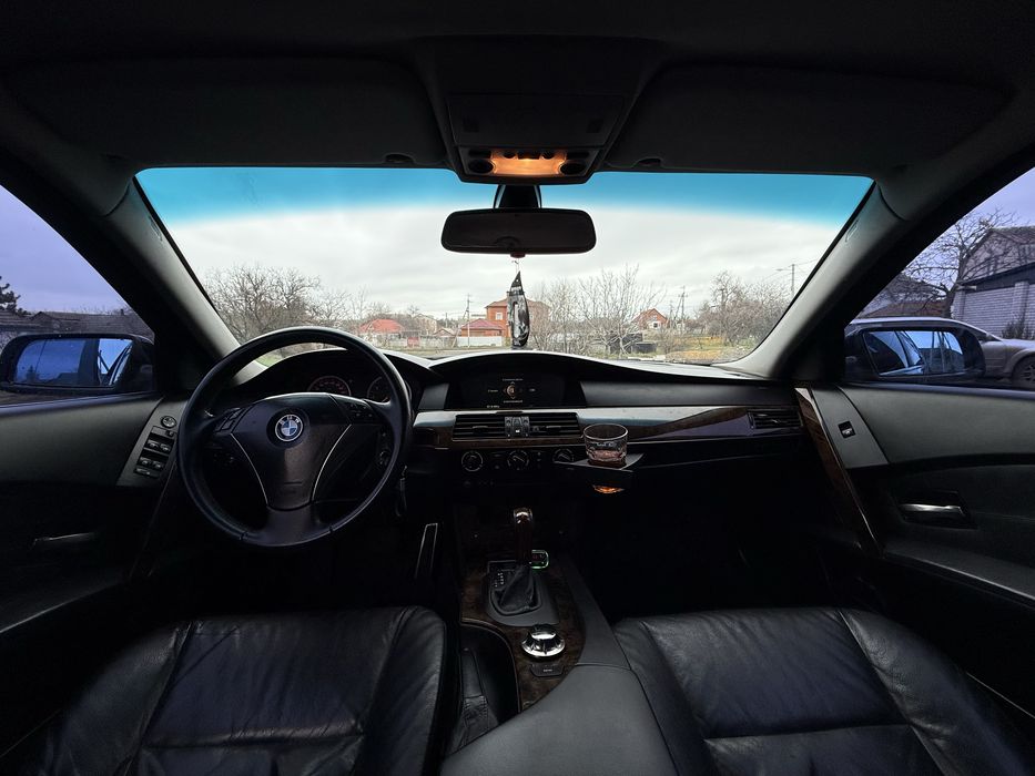 Продам BMW E60 2.5 АКПП гбо газ бензин