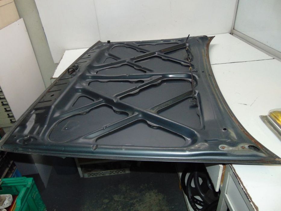 Toyota starlet ep70 capot