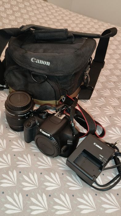 Máquina Canon 1200D