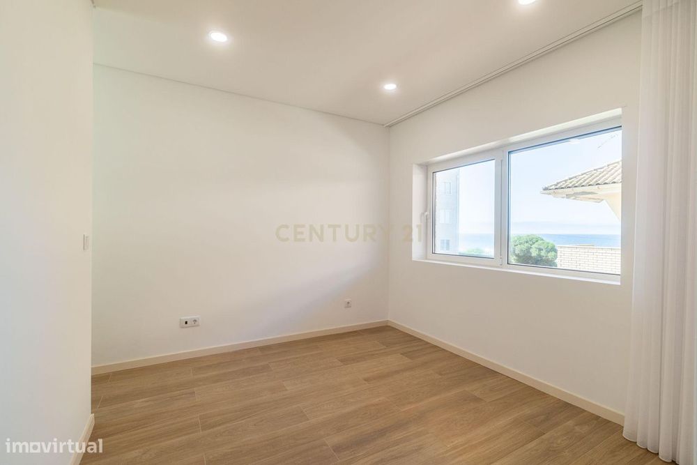 Apartamento T1 Remodelado e Mobilado no Primeiro Andar, Praia da Madal