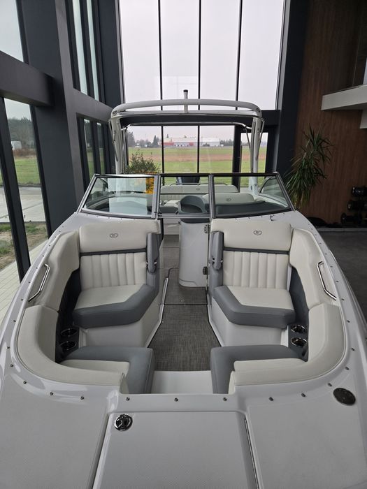 Łódź motorowa Cobalt 25SC 2019 YAMAHA 300 TYLKO 37MTH