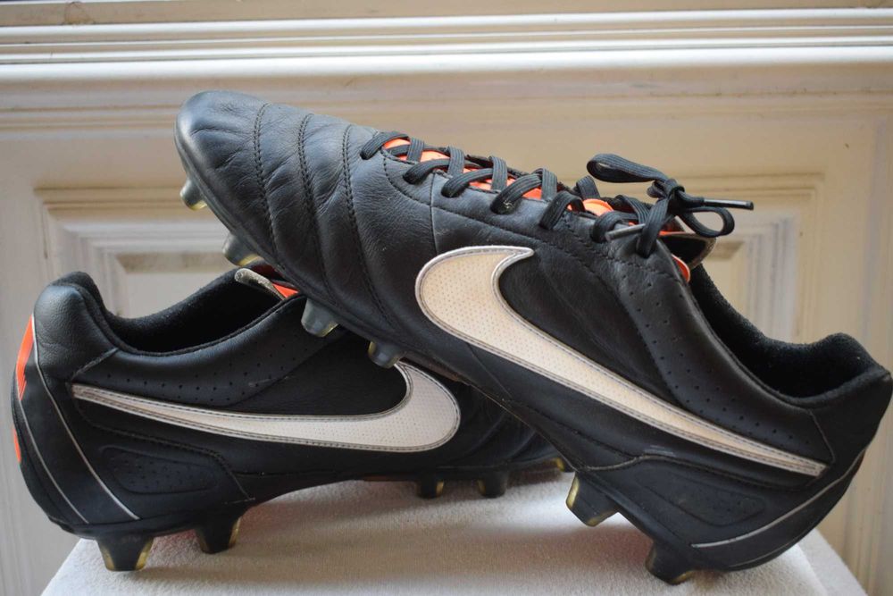 кожаные кроссовки бутсы футзалки Nike Tiempo р. 45,5 29 см