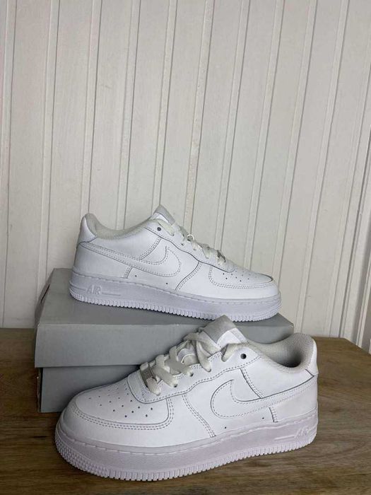 Buty używane Nike Air Force 1 Low org białe skorzane 38