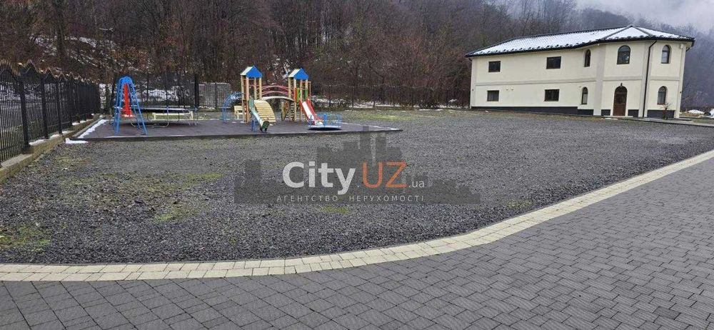 Продається ресторанний комплекс у Мукачівському районі
