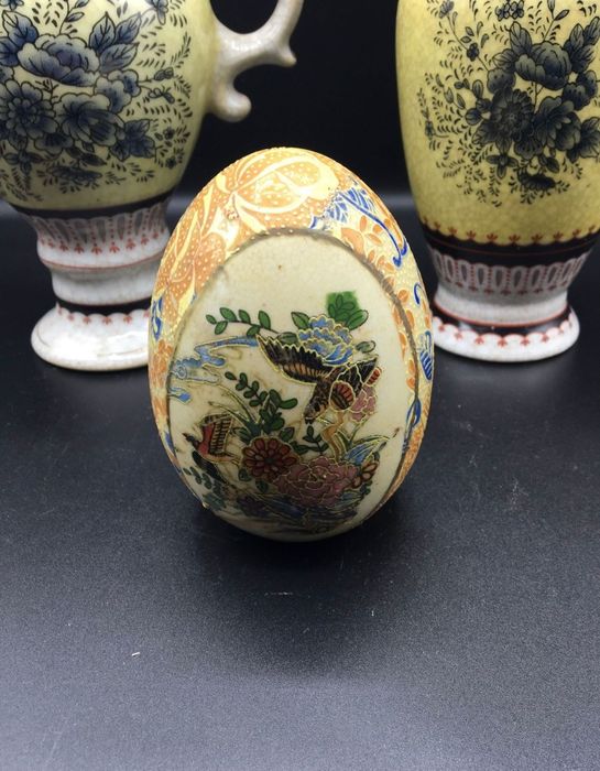 Varios artigos, jarra, anfora e ovo orientais 
Excelente estado
Medida