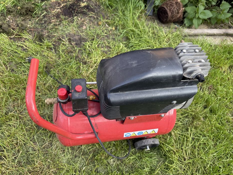 Sprężarka kompresor mecafer 24l 230v 1.5kw/2hp