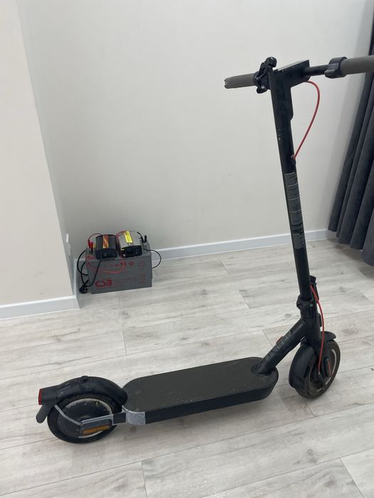 Продам Xiaomi Electric Scooter 4 Pro 2nd Gen