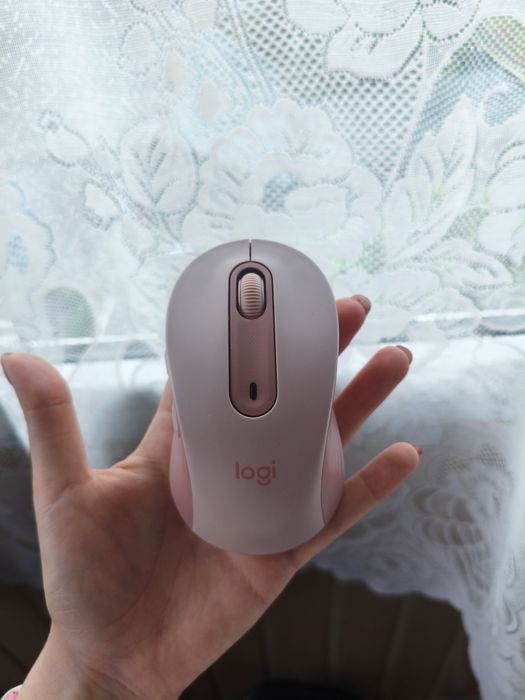 Мишка Logitech m650