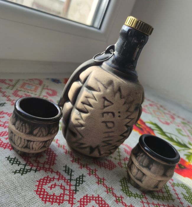 Графини, набори, пляшки для вина, коньяку, наливки, не використовувась