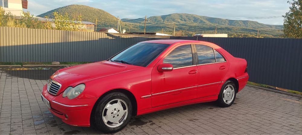 Mercedes c180 w203 мерседес на повному ходу бензин механіка