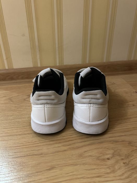 Кросівки adidas 35 р