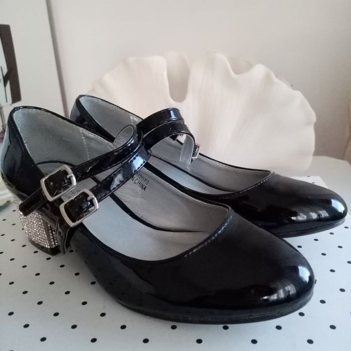 Туфлі лакові 34р.