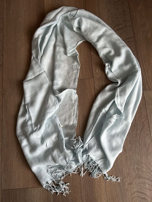 Szal  gładki z frędzlami