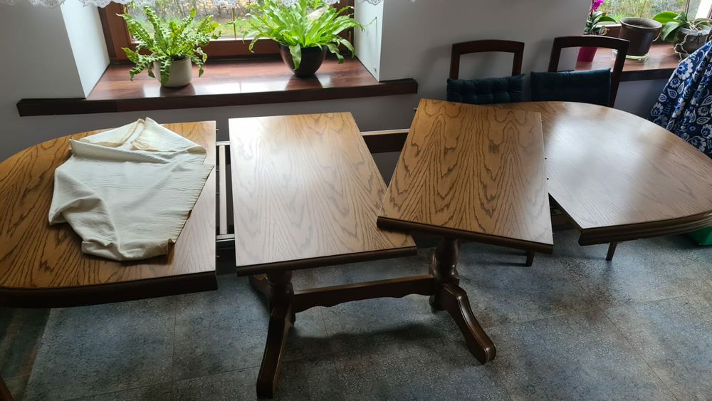 Duży stół dębowy  owalny  rozsuwany