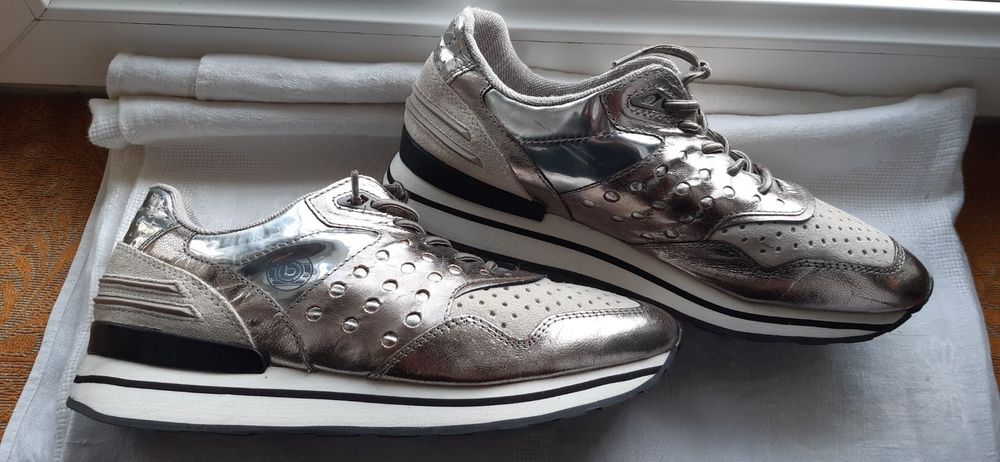 Кроссовки Bugatti стелька 26.5см