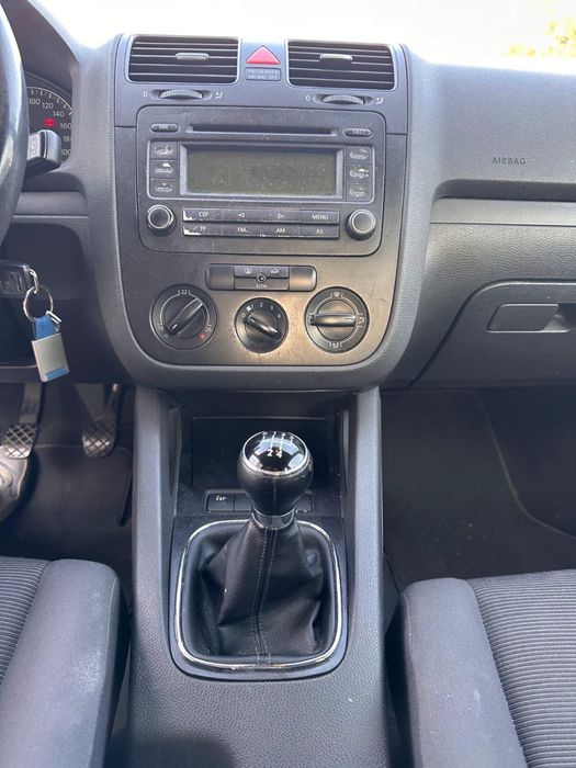 Volkswagen Golf 2004 – 1.4 FSI