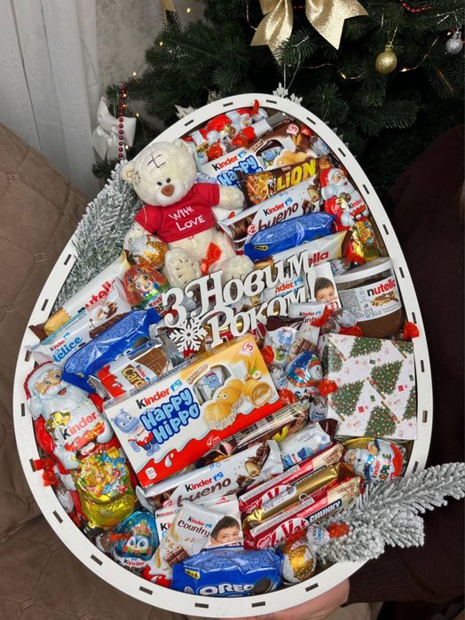 Подарунковий бокс Кіндер подарунок на 14 лютого 8 березня