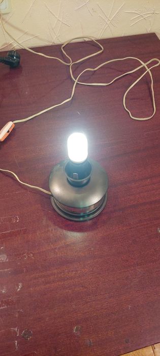 Светильник красивый