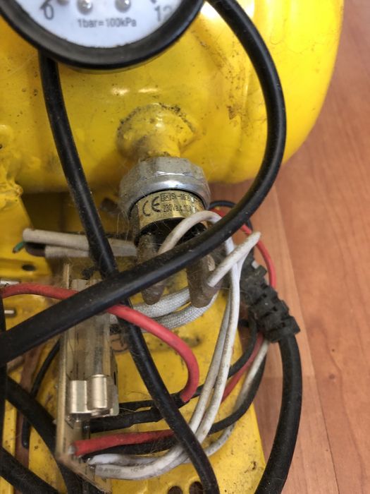 butla na sprężone powietrze z osprzętem do sprężarki stanley
