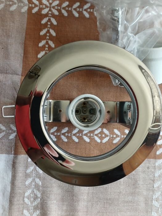 Lampy wpuszczane w sufit 4szt