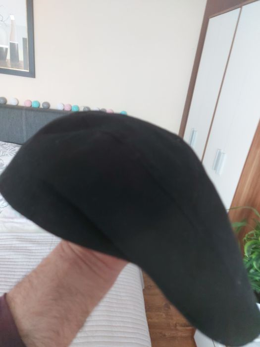 Różne kaszkiety  meskie nowe