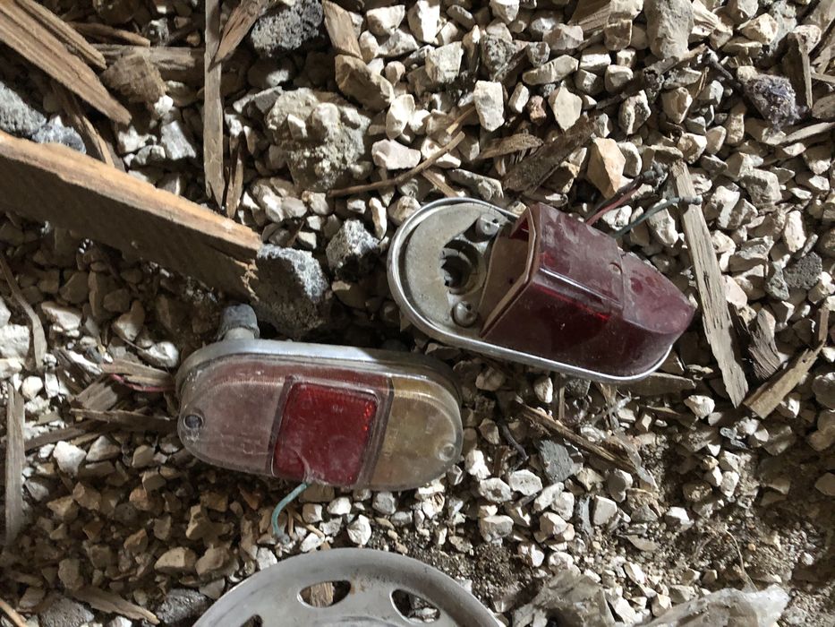 Tampões e farolins originais Mini 850