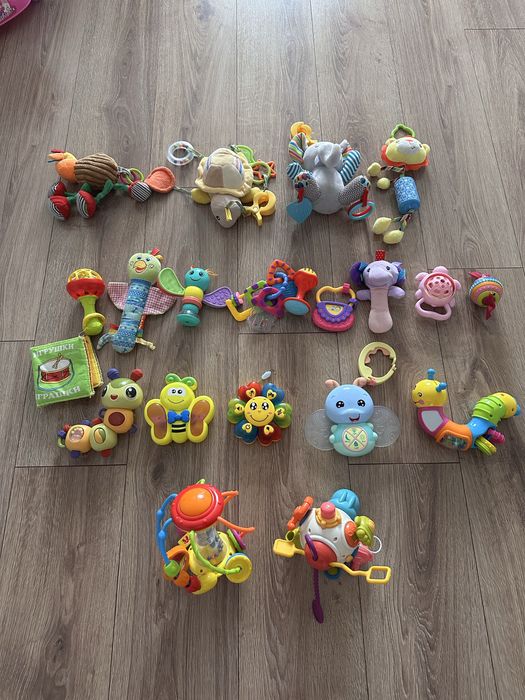 Продам іграшки для найменших від 0