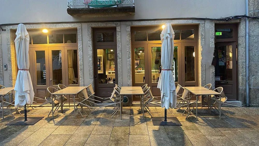 Bar no centro histórico de Guimarães